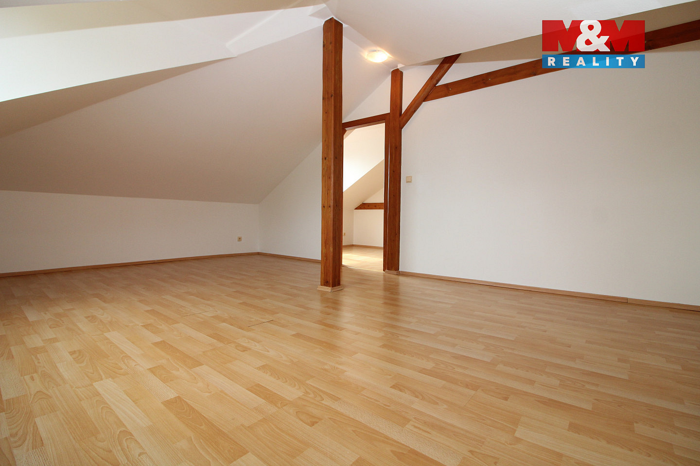 Prodej bytu 2+1 92 m² – pohled 3