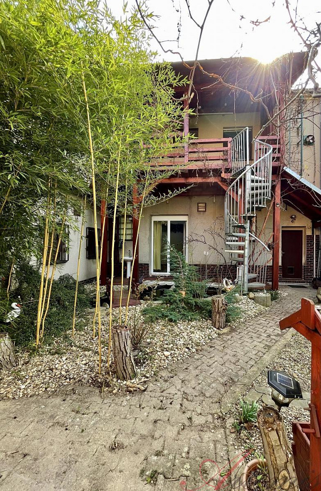 8 rooms, 248.0 m² in Ostrava