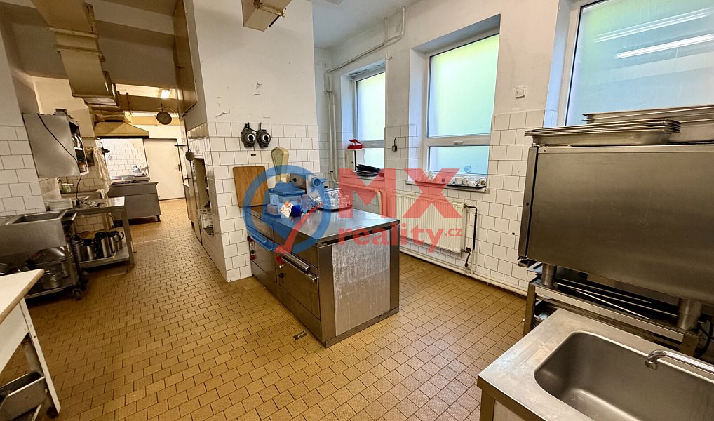 Prodej ubytovacího objektu 2 428 m², Sobotín – náhled fotky 18