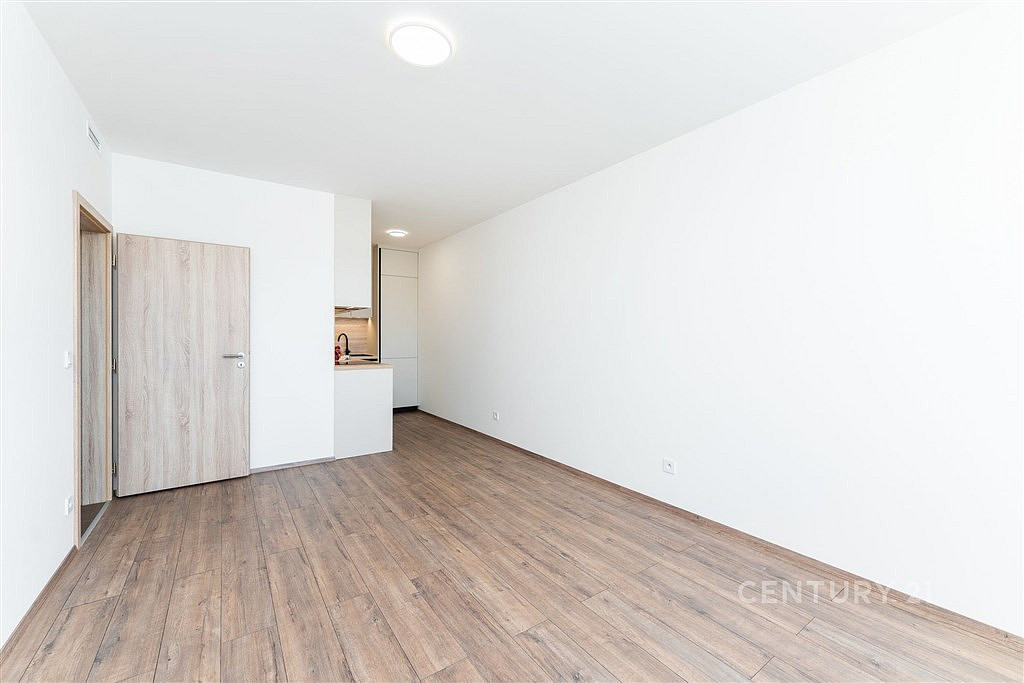 Pronájem bytu 2+kk 47 m² – pohled 6