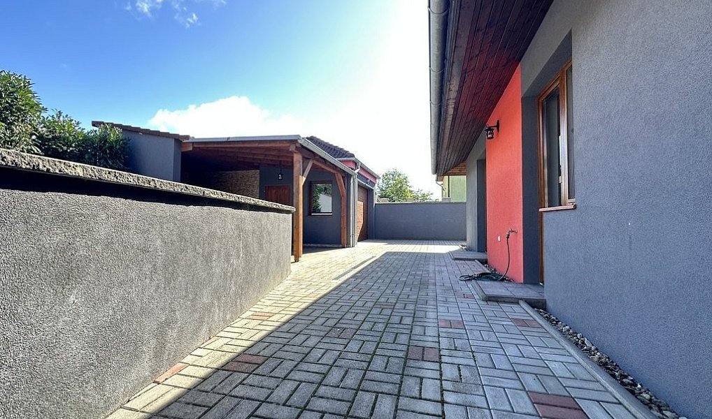 Pronájem domu 112 m² s pozemkem 482 m², Kuchařovice – náhled fotky 27