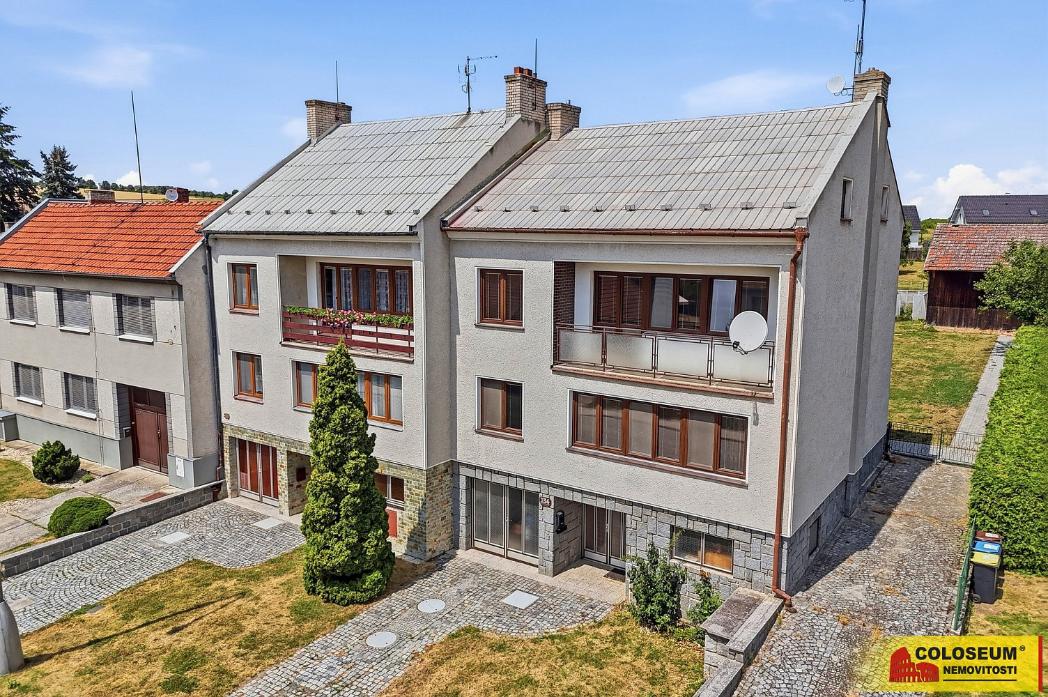 House, 145 m², land 765 m²