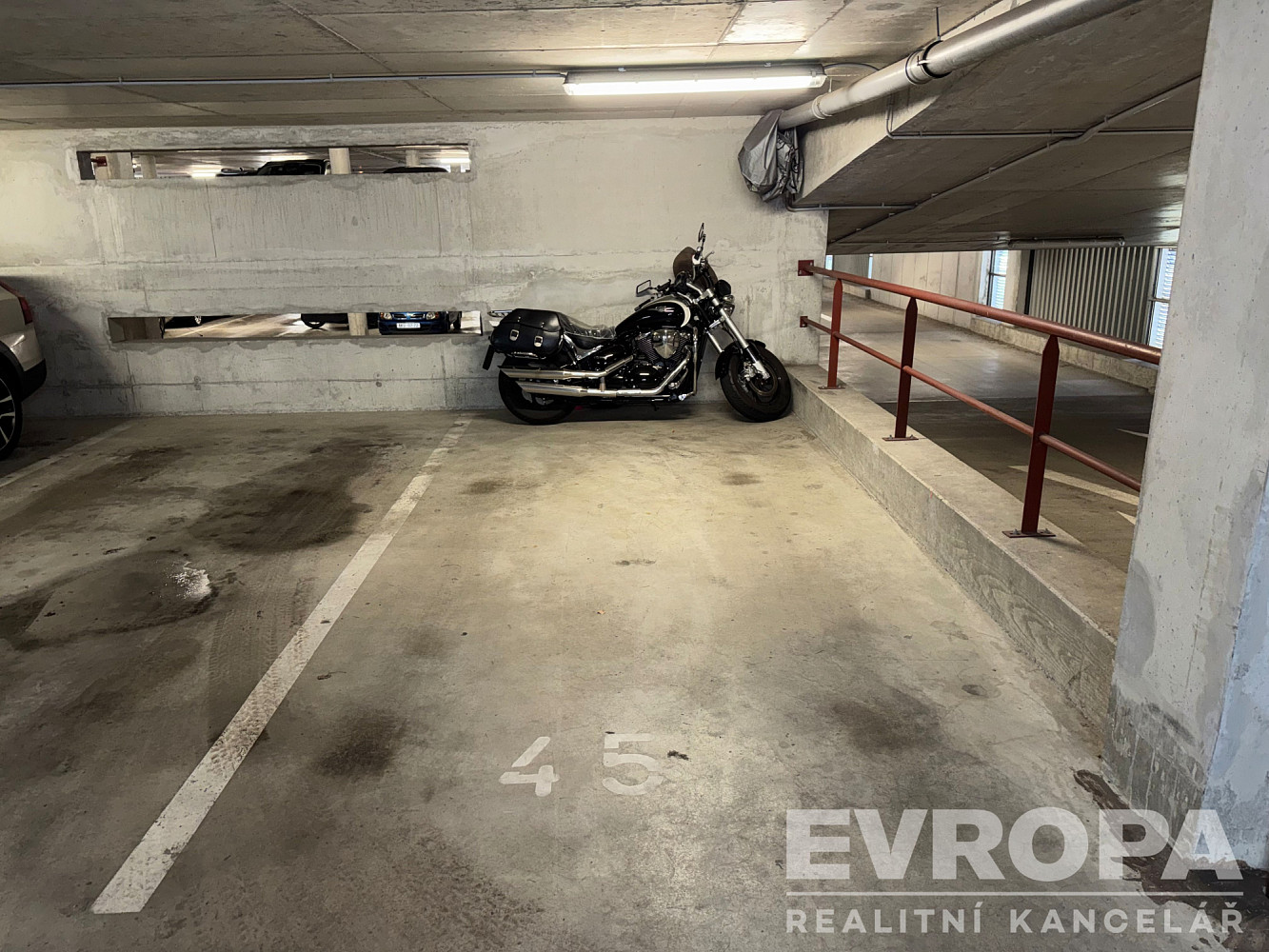 Prodej garážového stání 14,4 m2 praha 10, horní měcholupy — photo 2