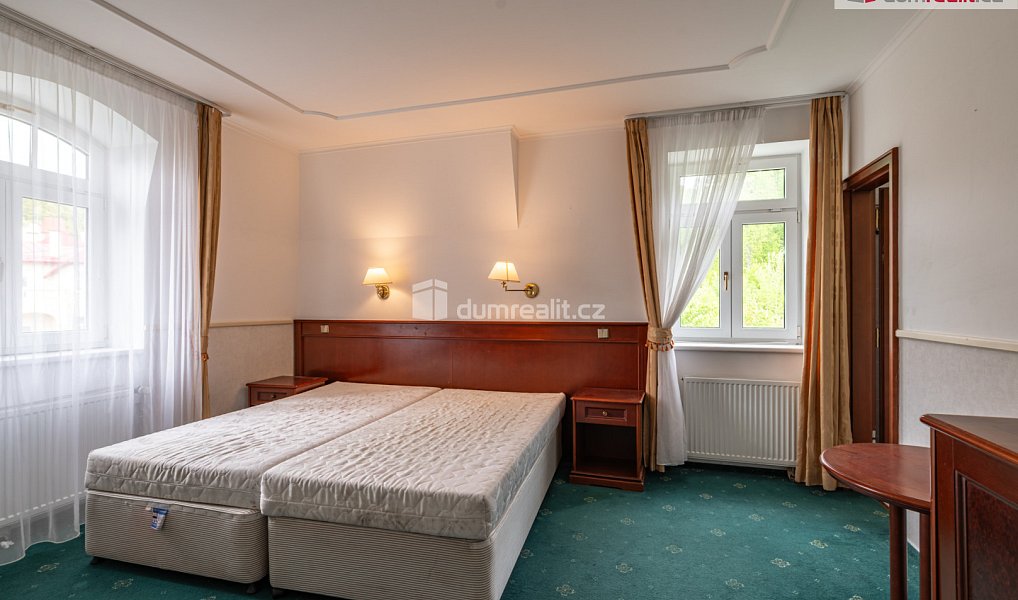 Prodej ubytovacího objektu 4 200 m², Mariánské Lázně – náhled fotky 14