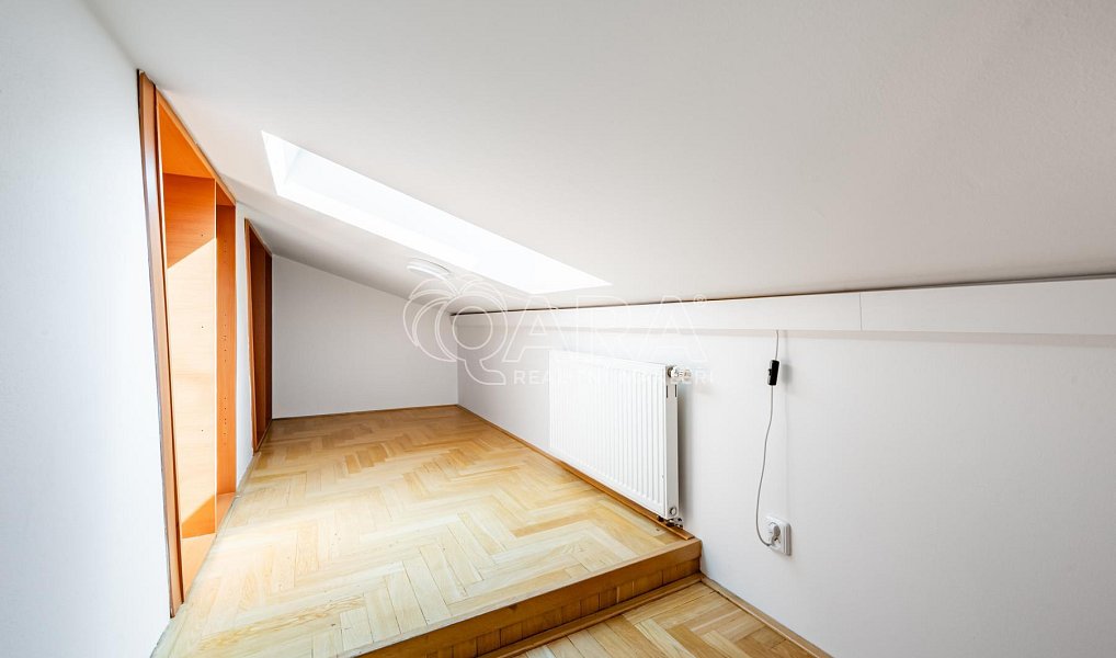 Pronájem bytu 5+kk 184 m², Praha – náhled fotky 12