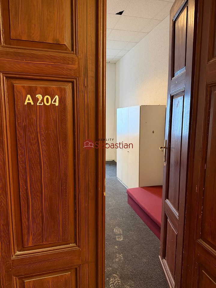 Pronájem kanceláře 20 m² — photo 2