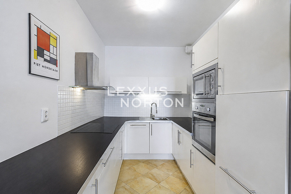 Pronájem bytu 2+kk 71 m² – fotografie 3