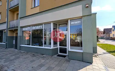 Pronájem obchodních prostor 53 m², Záviše Kalandry, Vsetín