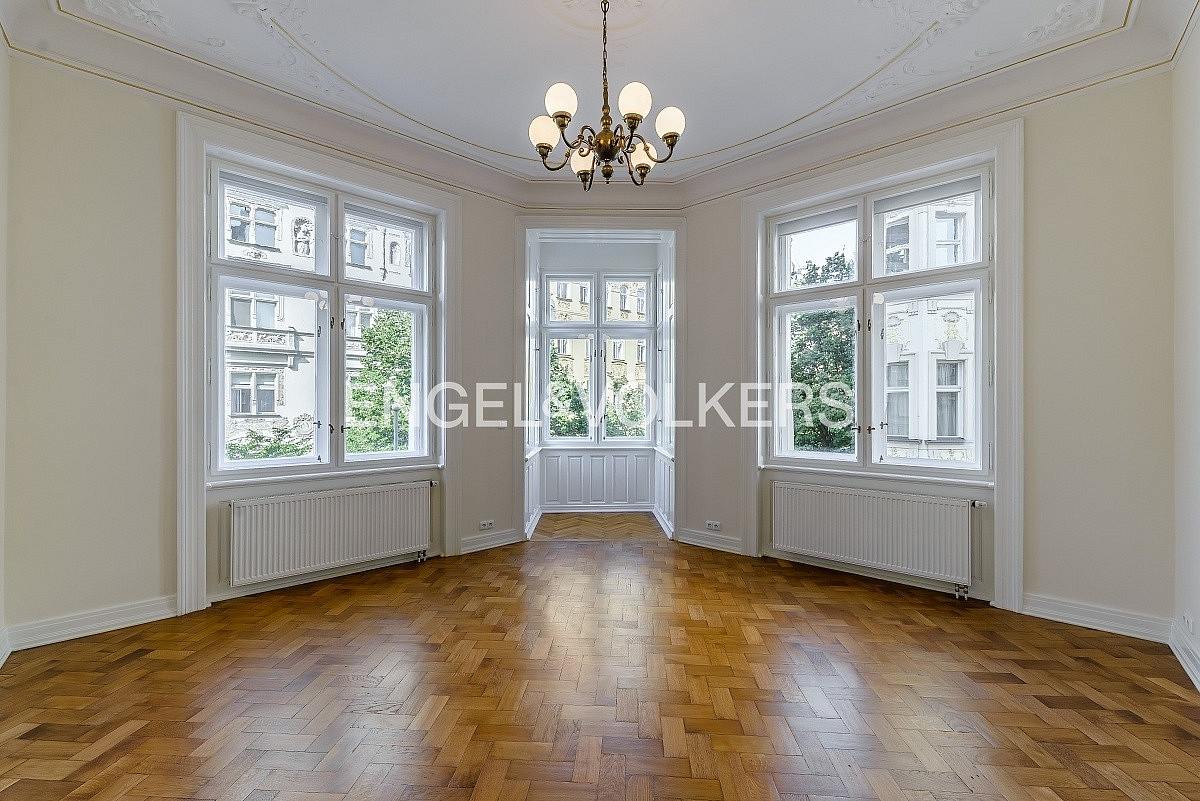 Pronájem bytu 4+1 151 m²