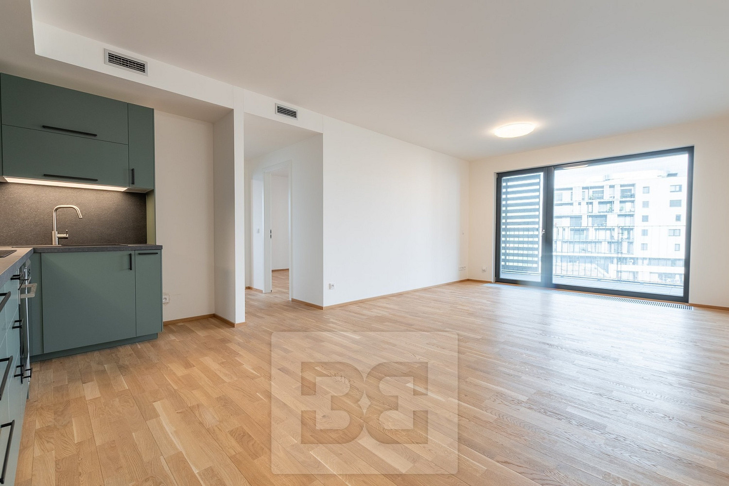 Pronájem bytu 2+kk 72 m² – fotografie 2