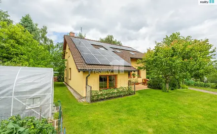 Prodej domu 200 m² s pozemkem 1 008 m², Slunečná, Kamenice - Struhařov, okres Praha-východ