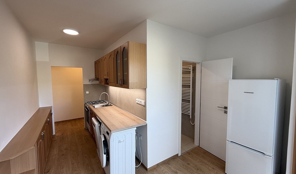 Pronájem bytu 2+1 63 m², Zlín – náhled fotky 16