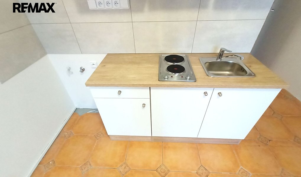 Pronájem bytu 1+kk 19 m², Lubná – náhled fotky 12