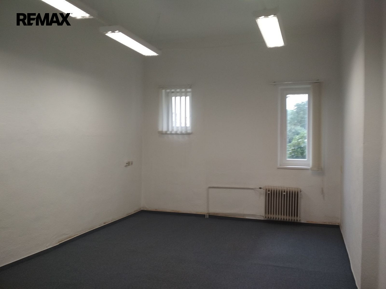 Pronájem kanceláře 30 m² – fotografie 2