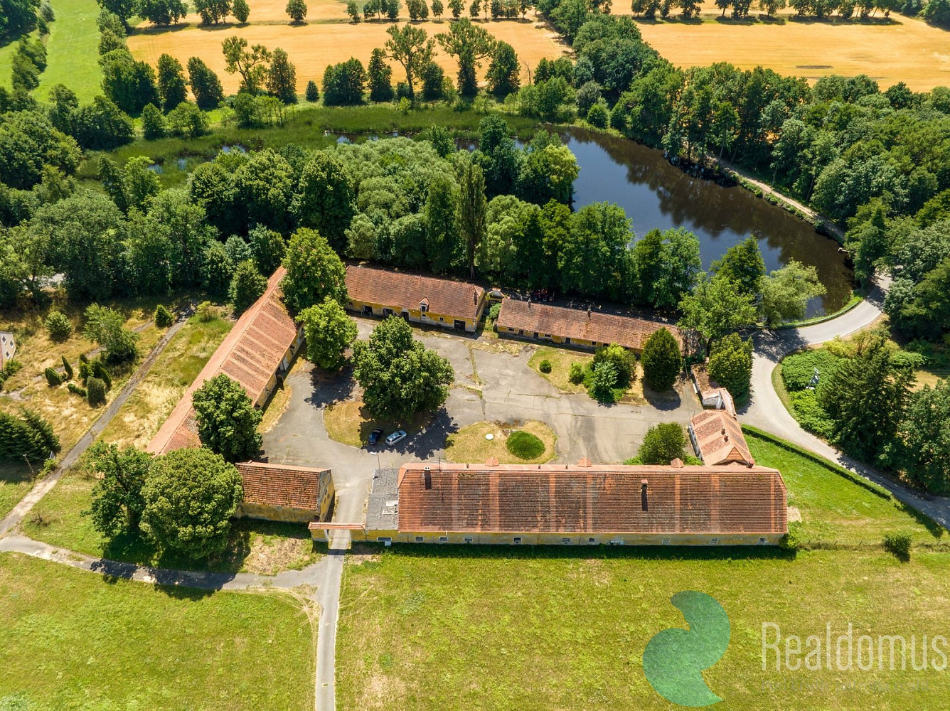 Prodej zemědělského objektu 2 300 m²