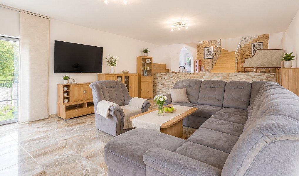 Prodej domu 449 m² s pozemkem 963 m², Velemín – náhled fotky 5