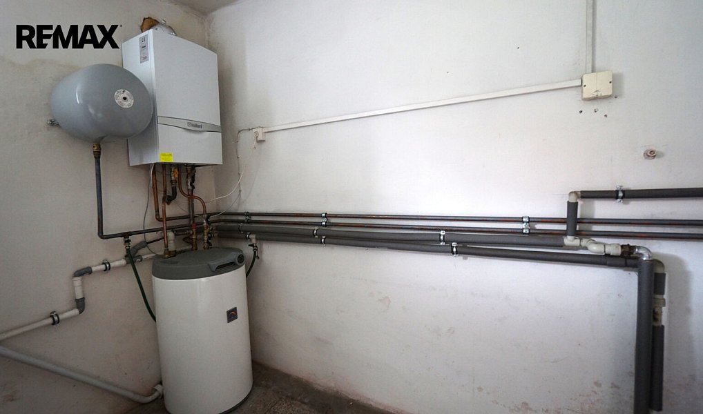Prodej domu 405 m² s pozemkem 2 574 m², Klamoš – náhled fotky 20
