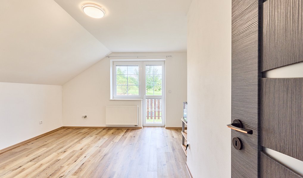Prodej domu 141 m² s pozemkem 826 m², Mladé Buky – náhled fotky 16