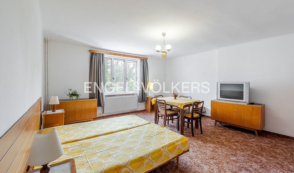 Pronájem domu 196 m² s pozemkem 382 m², Praha – náhled fotky 4