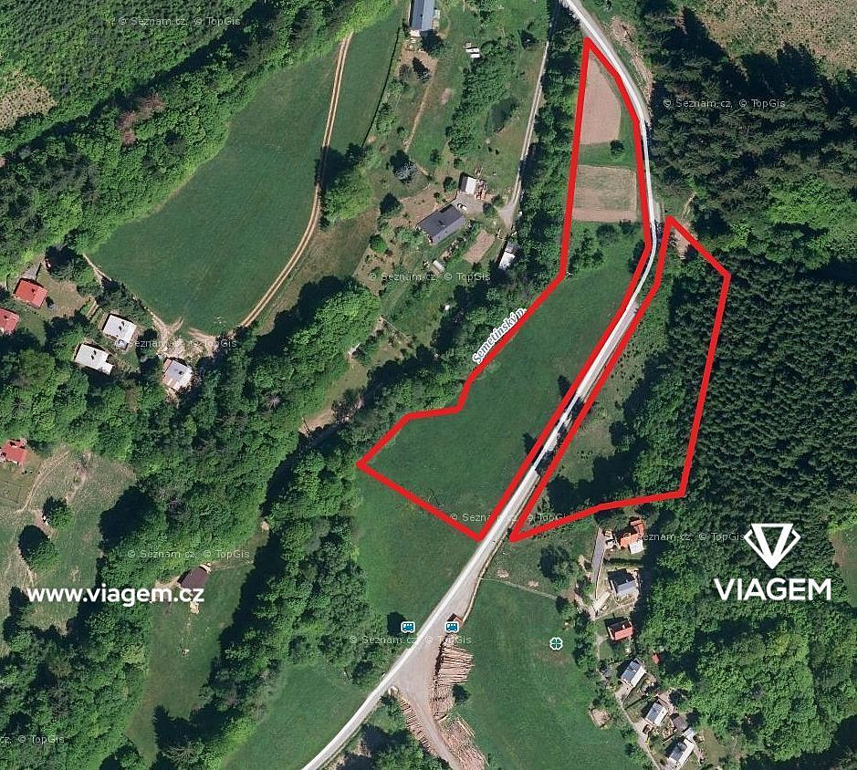 Prodej pole 4 861 m²