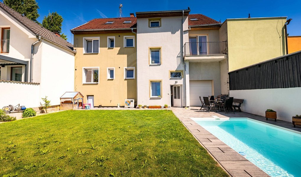 Prodej domu 333 m² s pozemkem 305 m², České Budějovice – náhled fotky 3