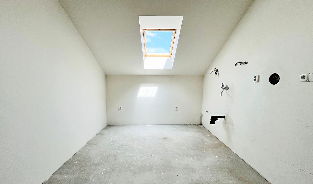 Prodej domu 260 m² s pozemkem 2 162 m², Kunovice – náhled fotky 17