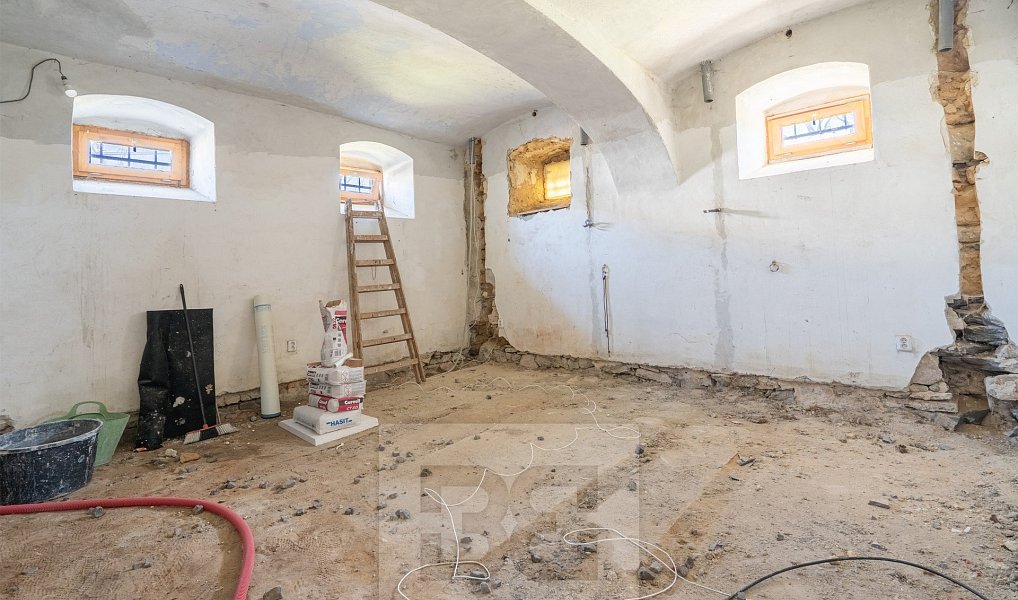 Prodej domu 197 m² s pozemkem 20 632 m², Cvikov – náhled fotky 27