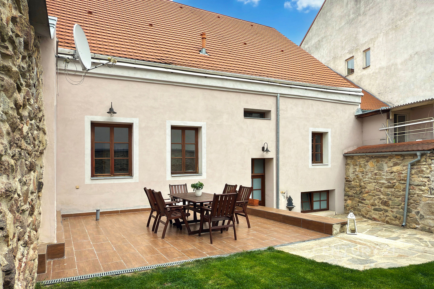 Prodej domu 330 m² s pozemkem 329 m² – fotografie 5
