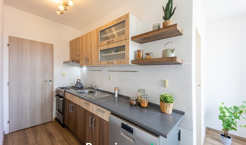 Pronájem bytu 3+1 56 m², Znojmo – náhled fotky 4