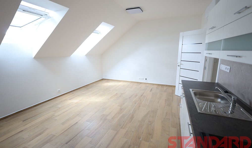 Pronájem bytu 2+kk 45 m², Přeštice – náhled fotky 11