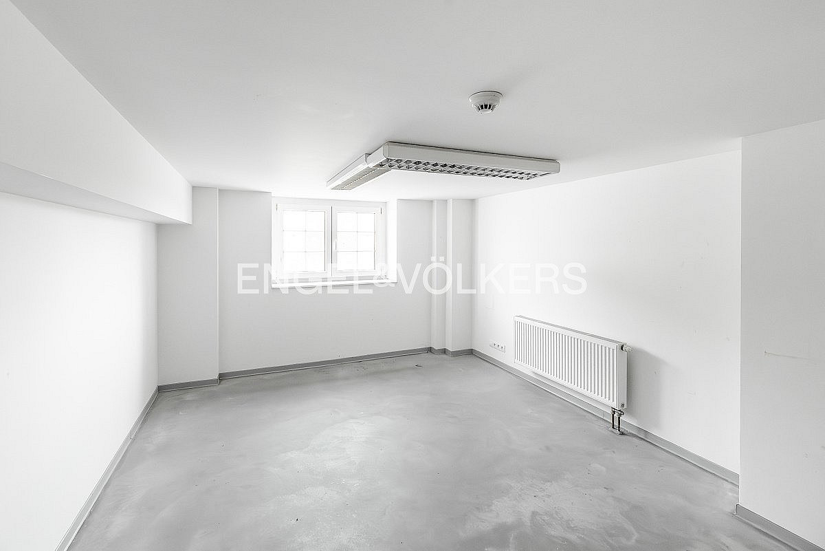 Pronájem kanceláře 468 m² – fotografie 5