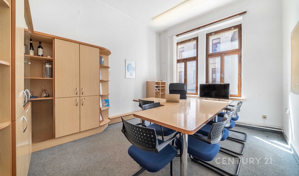 Pronájem kanceláře 59 m², Plzeň – náhled fotky 2