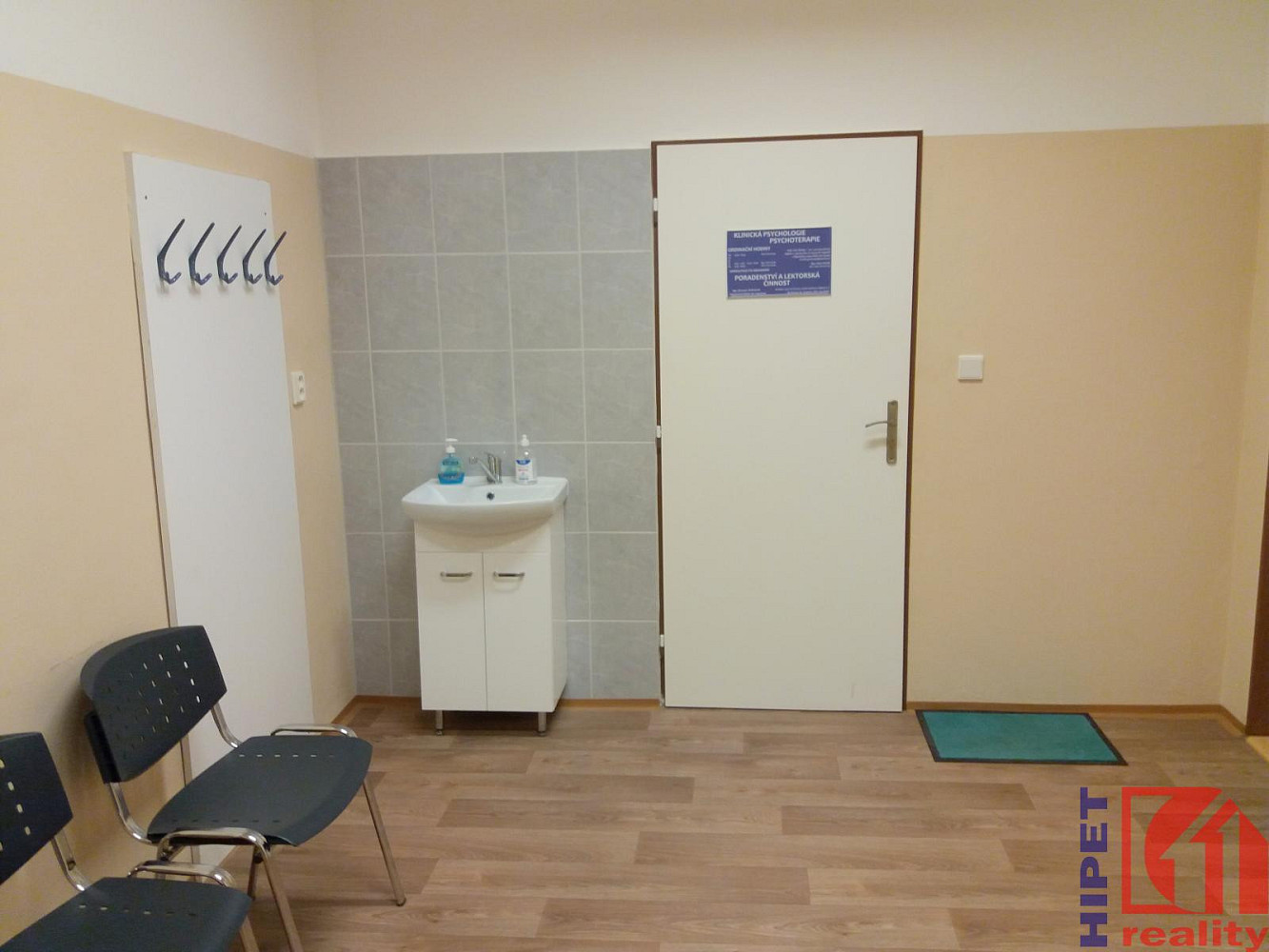 Pronájem kanceláře 21 m² – fotografie 4
