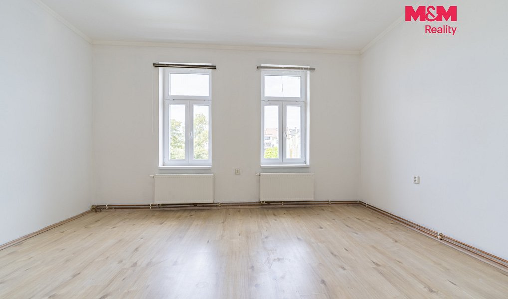 Pronájem bytu 4+1 128 m², Cheb – náhled fotky 3