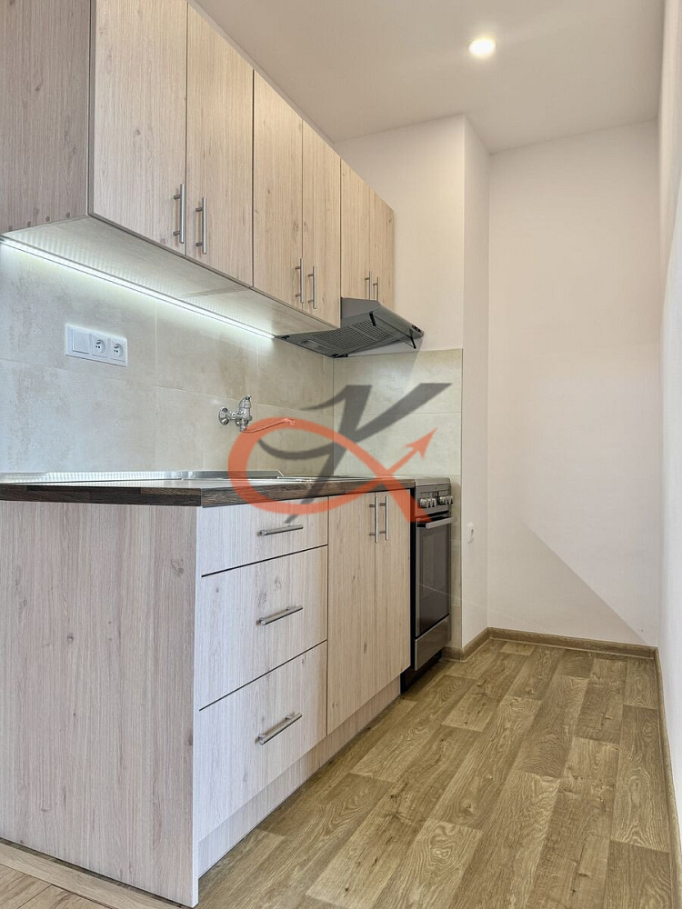 Pronájem bytu 2+kk 40 m² – fotografie 3