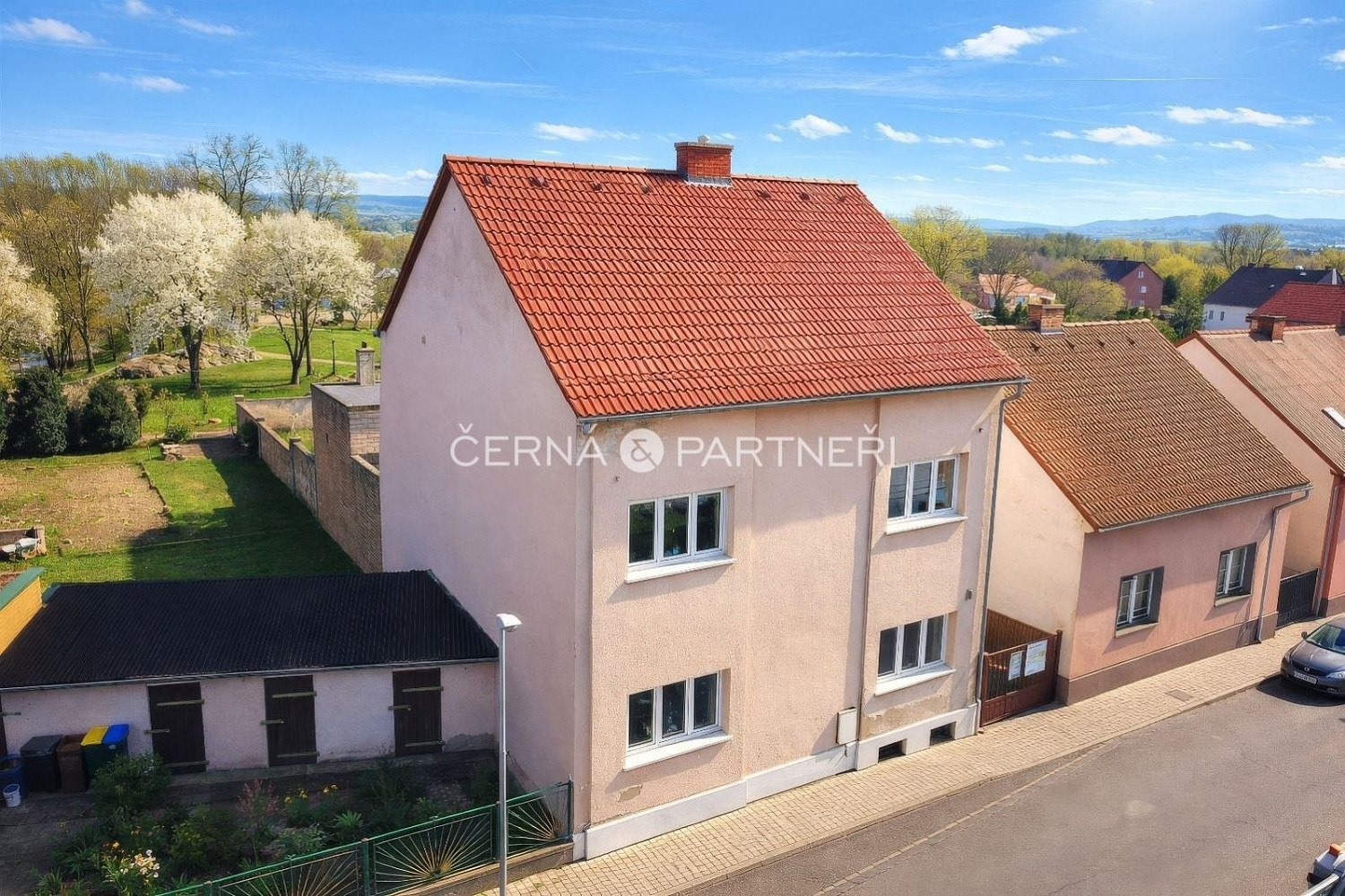Prodej domu 265 m² s pozemkem 264 m²