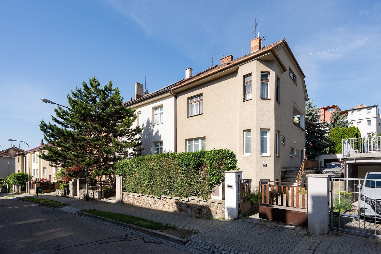 Prodej domu 294 m² s pozemkem 520 m² – fotografie 2