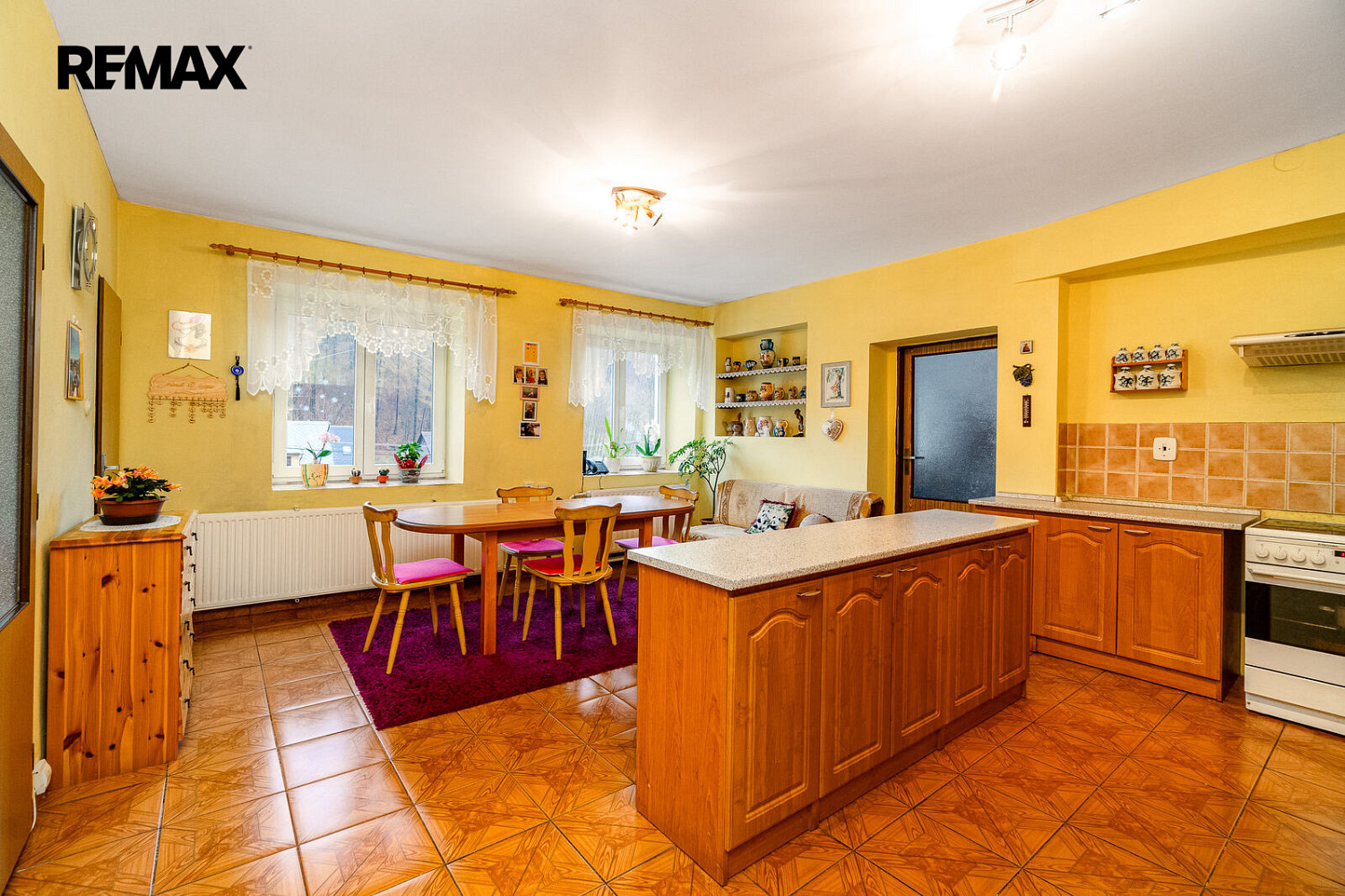 Prodej domu 226 m² s pozemkem 2 380 m² – fotografie 2