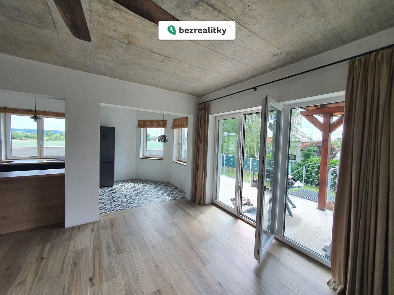 Prodej domu 360 m² s pozemkem 518 m² — photo 2
