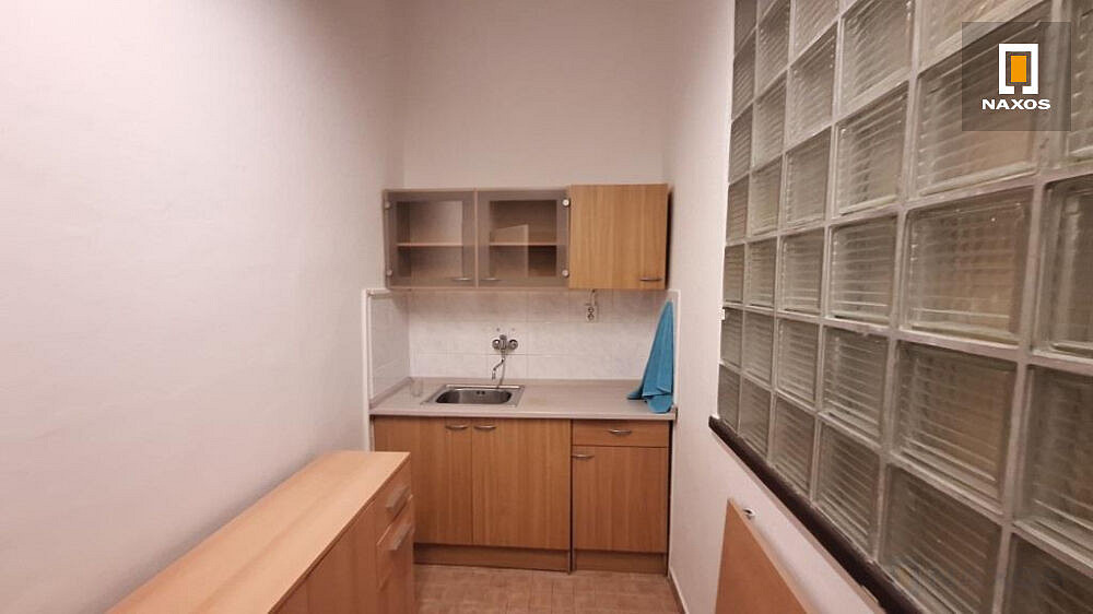 Pronájem kanceláře 78 m² – fotografie 4