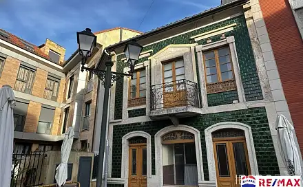 Prodej domu 240 m² s pozemkem 274 m², Noreña, Španělsko