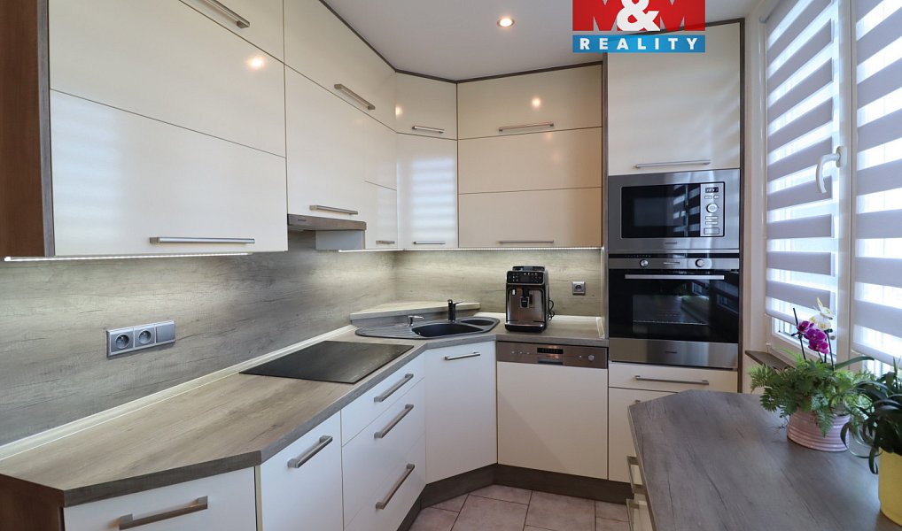 Prodej bytu 2+1 60 m², Postoloprty – náhled fotky 12