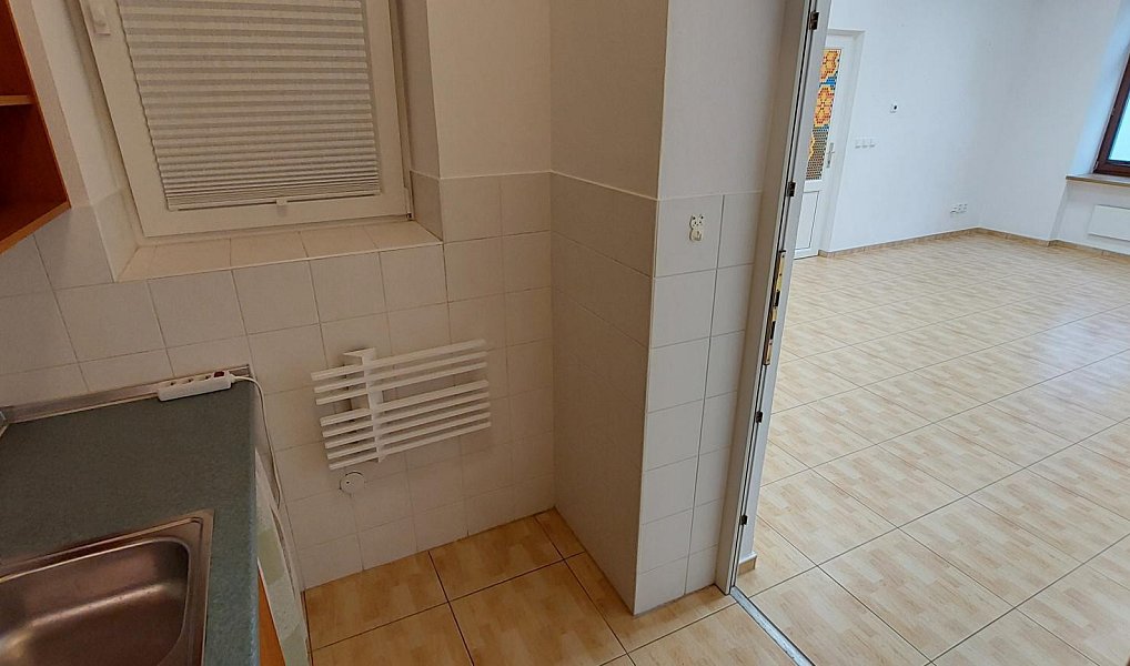 Pronájem kanceláře 32 m², Valašské Meziříčí – náhled fotky 9