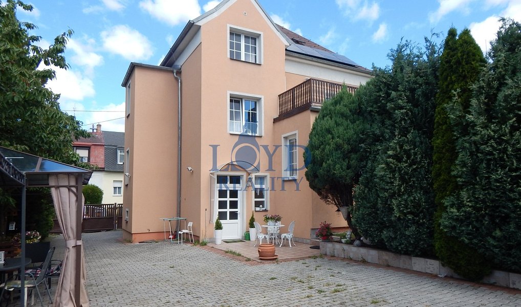Prodej domu 210 m² s pozemkem 779 m², Sokolov – náhled fotky 2