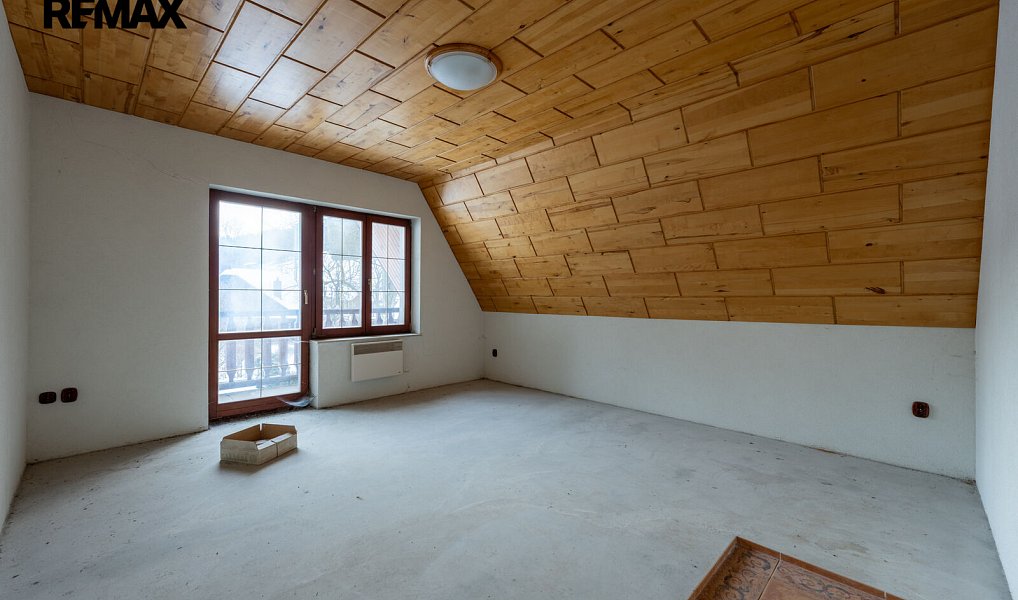 Prodej domu 600 m² s pozemkem 24 773 m², Velké Karlovice – náhled fotky 23