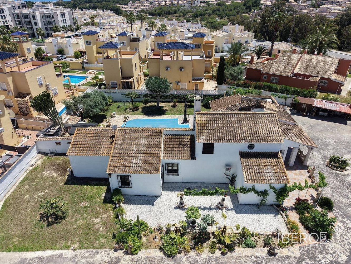 Prodej domu 325 m² s pozemkem 1 762 m²