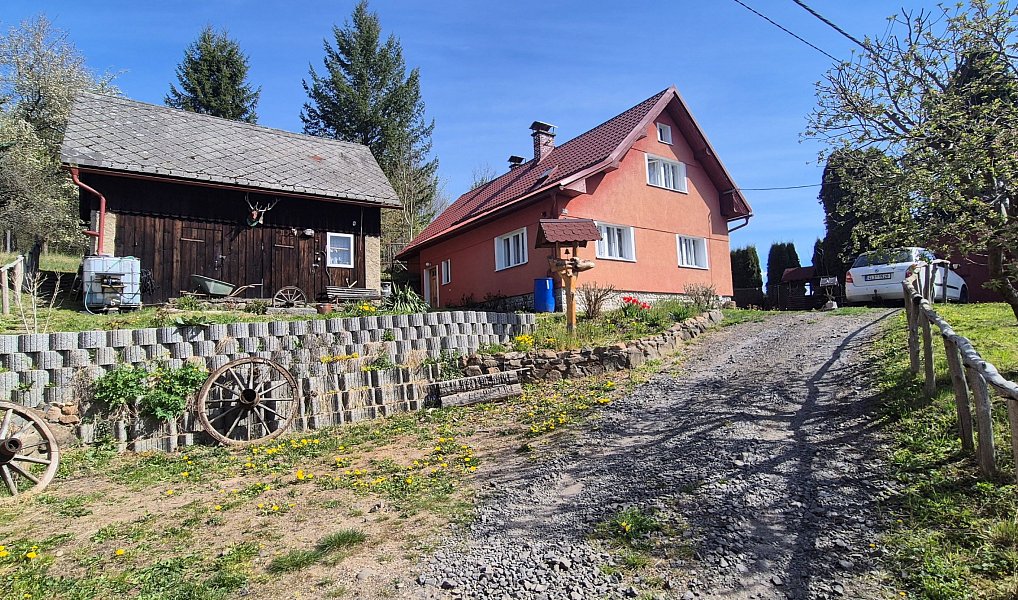 Prodej domu 150 m² s pozemkem 200 m², Benešov u Semil – náhled fotky 3