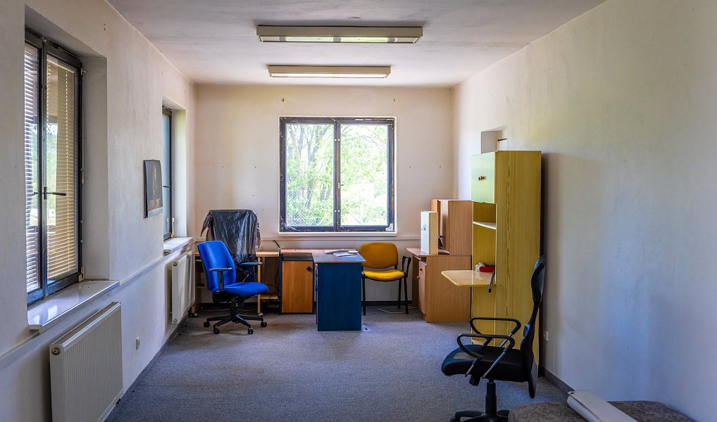 Prodej výrobních prostor 9 957 m², Kájov – náhled fotky 27