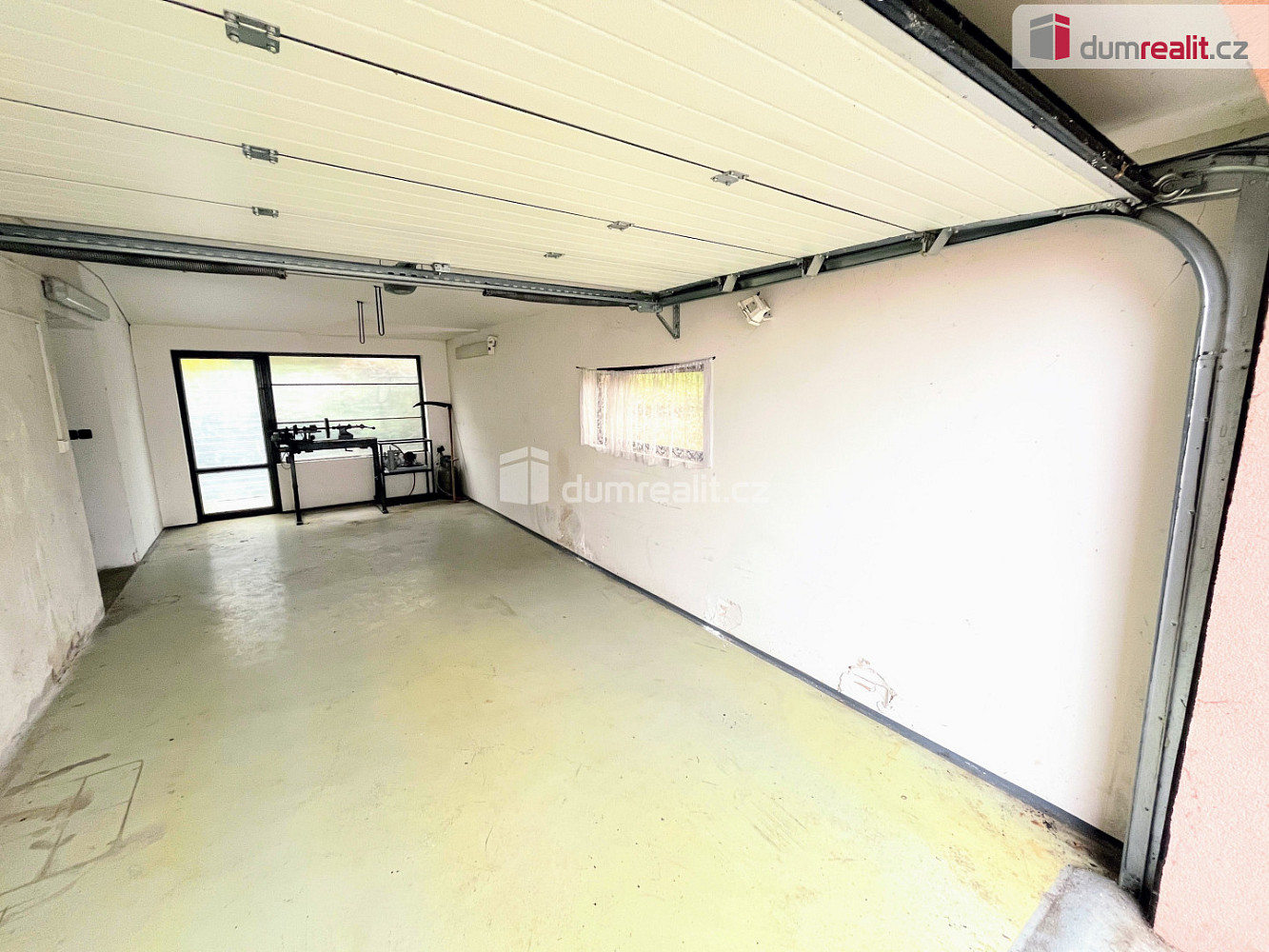 Pronájem obchodních prostor 95 m² — photo 4