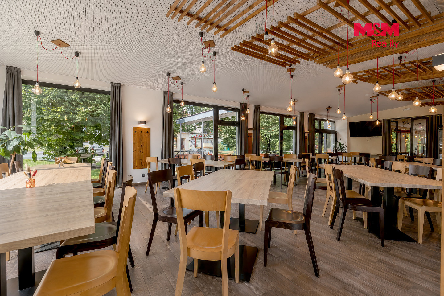 Prodej restaurace 500 m² — photo 2